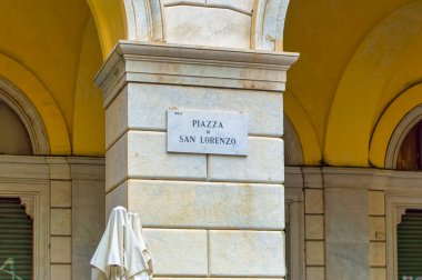 Cenova, İtalya, 28 Nisan 2024: Ceneviz, İtalya 'da kare isim işareti.