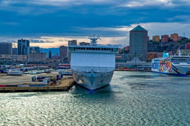 Cenova, İtalya, 29 Nisan 2024: Ceneviz Limanı, İtalya.