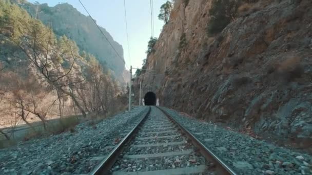 Movimiento Lento Largo Las Vías Del Ferrocarril Primer Plano Imágenes — Vídeo de stock