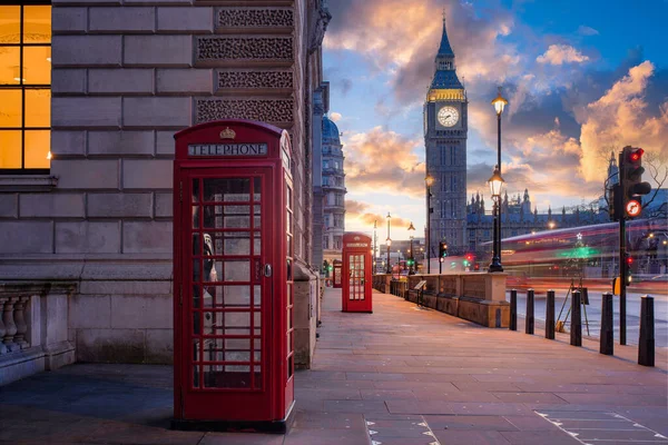 英国伦敦的大本钟和国会大厦 多彩的日出 — 图库照片