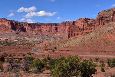 Utah 'taki Capitol Resifi Ulusal Parkı' na bakın.