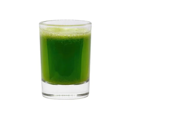 Green Wheatgrass Suco Vidro Transparente Isolado Fundo Branco — Fotografia de Stock