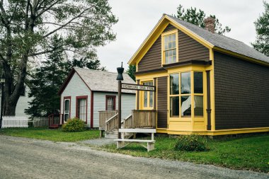 Kanada Nova Scotia 'da yaz mevsiminde Sherbrooke Köyü - Ekim, 2022. Yüksek kalite fotoğraf