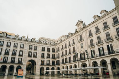 Plaza de Pedro Velarde, Santander, İspanya - Aralık 2022. Yüksek kalite fotoğraf