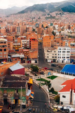 La paz, Bolivya. Kasım 2022: La Paz City, Bolivya 'nın panoramik manzarası. Yüksek kalite fotoğraf