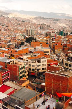 La paz, Bolivya. Kasım 2022: La Paz City, Bolivya 'nın panoramik manzarası. Yüksek kalite fotoğraf