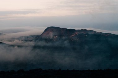 Fagradalsfjall, İzlanda - Haziran 2021: İzlanda, Reykjavik yakınlarında volkan patlaması. Yüksek kalite fotoğraf