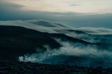 Fagradalsfjall, İzlanda - Haziran 2021: İzlanda, Reykjavik yakınlarında volkan patlaması. Yüksek kalite fotoğraf