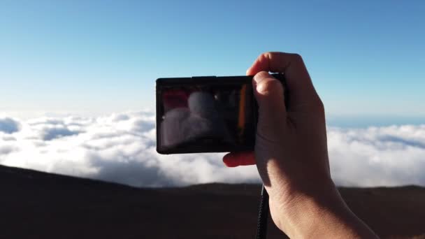 Felhők Mozognak Tájon Haleakala Csúcsáról Maui Hawaii Kiváló Minőségű Felvételek — Stock videók