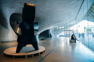 LOS ANGELES, CA - sep 2022: Los Angeles şehir merkezindeki Geniş Müze 'de. Yüksek kalite fotoğraf