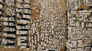 Antik Kenar Kenti. İskele. Yarımada. Hindi. Manavgat. Antalya. Türkiye 'nin en büyük amfitiyatrosu. - Evet. Yüksek kalite fotoğraf