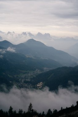  İtalya 'nın Dolomites kentindeki Civetta Dağı manzarası. Yüksek kalite fotoğraf