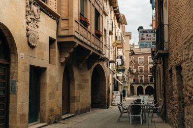 İspanya 'nın La Rioja kentindeki Saint James yolu üzerindeki Najera Köprüsü - Eylül, 2021. Yüksek kalite fotoğraf