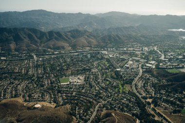 Los Angeles County California 'daki Stevenson Çiftliği' nde bulunan banliyölerin temizlenmesi. Yüksek kalite fotoğraf