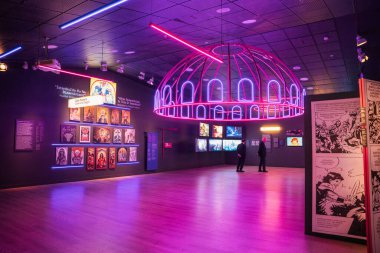 Pera Müzesi İstanbul 'da sergiler, hindi - sep 2022. Yüksek kalite fotoğraf