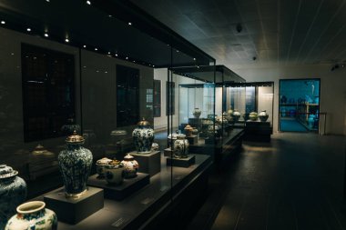 İstanbul, Türkiye - Ocak 2023 İç İşleri ve Topkapı mutfak pavyonlarında sergiler. Yüksek kalite fotoğraf