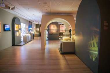 Pera Müzesi İstanbul 'da sergiler, hindi - sep 2022. Yüksek kalite fotoğraf