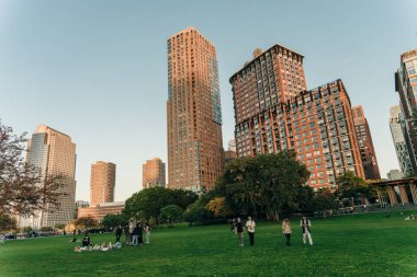 Battery Park ve New York 'taki Manhattan binaları - sep 2022. Yüksek kalite fotoğraf