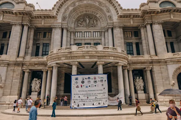 Mexico City, Meksika - Mayıs 2023 Palacio de Güzellik Sanatları Sarayı. Yüksek kalite fotoğraf