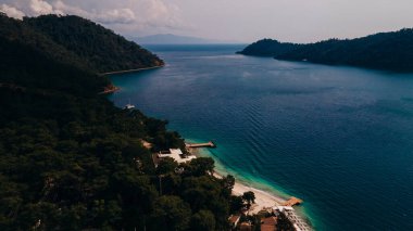 Gocek Limanı, gökyüzü manzaralı körfez ve şehir. Akdeniz kıyısı, Fethiye TURKEY. Yüksek kalite fotoğraf