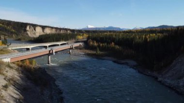 Denali Ulusal Parkı 'nın havadan görüntüsü. Yüksek kalite 4k görüntü