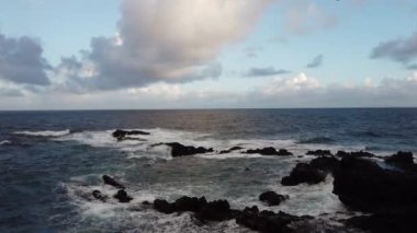 Hawaii Maui Hana Kaihalulu kırmızı kumsal. Yüksek kalite 4k görüntü