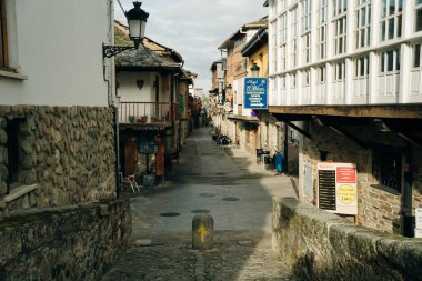Molinaseca, İspanya 'nın Leon bölgesinin El Bierzo bölgesinde yer alan bir köy ve belediyedir. Yüksek kalite fotoğraf