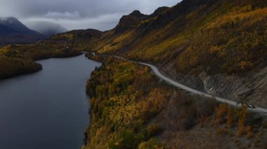 Sonbahar zamanı matanuska nehri, Alaska, ABD. Yüksek kalite 4k görüntü