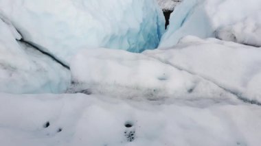 Alaska 'daki Matanuska Buzul Bölgesi' nin hava manzarası. Yüksek kalite 4k görüntü