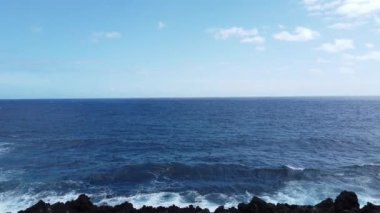 Porto Riko 'daki Karayip adası Isla Culebra' da Melena Körfezi ve Asker Noktası 'nın güzel geniş panoramik manzarası. Yüksek kalite 4k görüntü