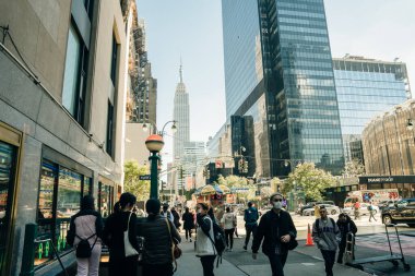 New York, New York - Empire Sate binasıyla birlikte New York şehrinin 2023 nolu caddesi. Yüksek kalite fotoğraf