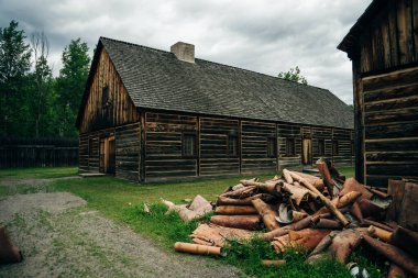Fort William Tarih Parkı, Aborjin köyü, Thunder Bay, Ontario, Kanada - Mayıs 2023. Yüksek kalite fotoğraf