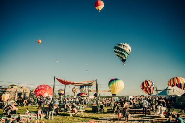 Saint-Jean-sur-Richelieu, Kanada - Ağustos 2022 Uluslararası Montgolfiere Ballon Festivali, Saint-Jean, Kanada. Yüksek kalite fotoğraf