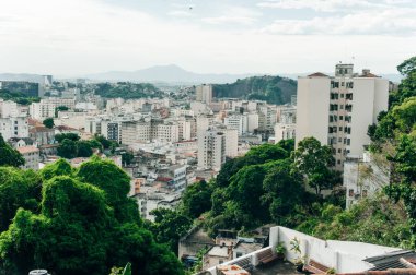  Rio de Janeiro, Brezilya - 23 Eylül 2023 Arcos da Lapa kemerleri ve Santa Teresa tramvayı. Yüksek kalite fotoğraf