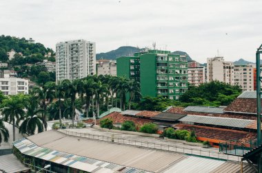  Rio de Janeiro, Brezilya - 23 Eylül 2023 Arcos da Lapa kemerleri ve Santa Teresa tramvayı. Yüksek kalite fotoğraf