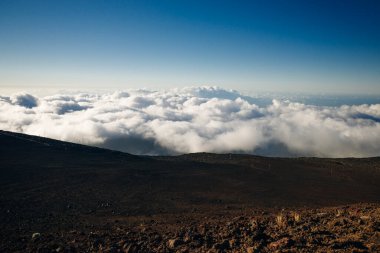 Hawaii, Maui 'deki Haleakala Ulusal Parkı' nın göz kamaştırıcı manzarası. Yüksek kalite fotoğraf