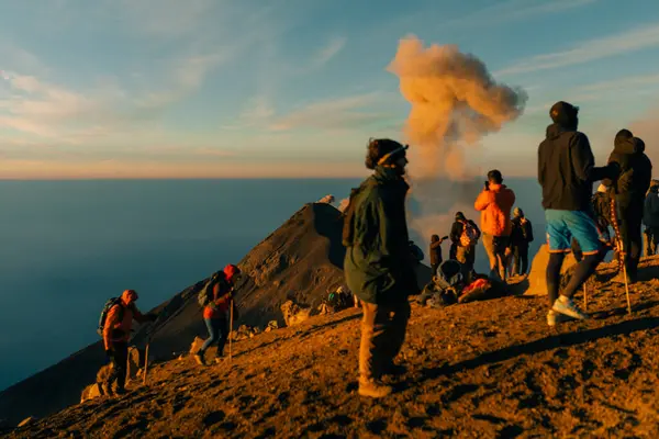 Guatemala Mai 2023 Menschen Auf Dem Vulkan Acatenango Morgen Hochwertiges Stockbild