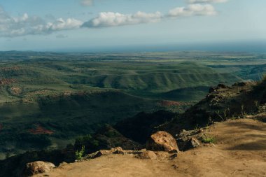 Waimea Canyon Eyalet Parkı 'nın havadan görünüşü, Kauai County, Hawaii, ABD. Yüksek kalite fotoğraf