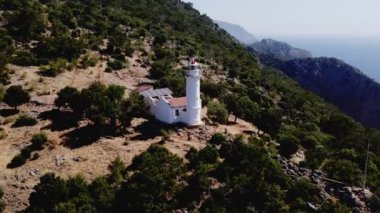 Lycian Yolu 'ndaki Gelidonya deniz fenerinin havadan görünüşü. Yüksek kalite 4k görüntü