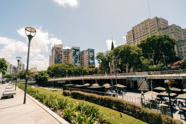 Buenos Aires, Arjantin - Bölüm 17, 2023 De Clinicas De San Martin Hastanesi Boyalı Duvar Cephesi. Yüksek kalite fotoğraf