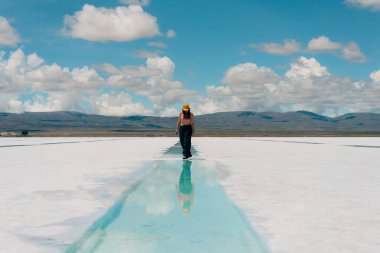 Salinas Grandes, Jujuy, Arjantin 'de lityum çıkarma havuzu. Yüksek kalite fotoğraf