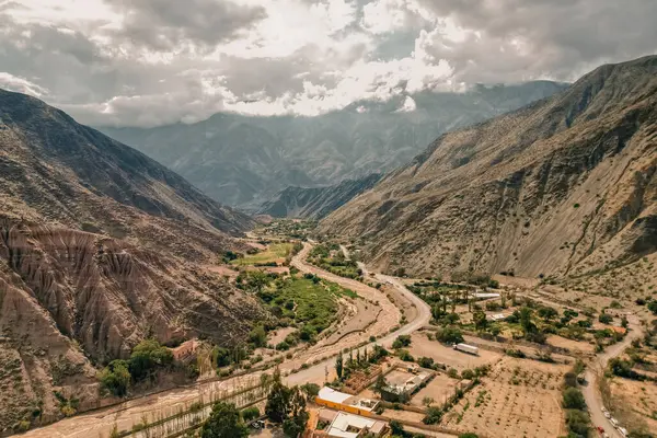 Aerial View Cerro siete colores - Purmamarca - Jujuy - Arjantin. Yüksek kalite fotoğraf