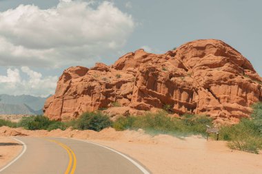 Salta ve Cafayate arasındaki yol, Quebrada de las Conchas National Route 68. Yüksek kalite fotoğraf