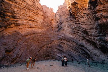 Quebrada de las Conchas, Cafayate, Arjantin 'deki doğal amfi tiyatro. Yüksek kalite fotoğraf