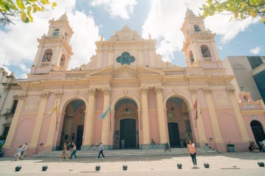 Salta, Arjantin. 6 Şubat 2024 Salta, Arjantin 'deki Plaza de Armas Meydanı. Yüksek kalite fotoğraf