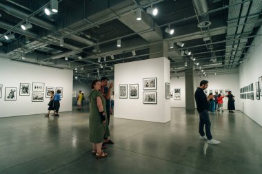 İstanbul, Türkiye - 5 Mayıs 2024 İstanbul Modern Sanatlar Müzesi, veya İstanbul Modern Müzesi. Yüksek kalite fotoğraf