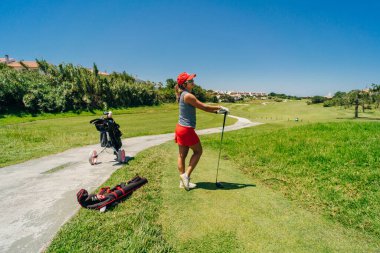 Portekiz 'in Obidos yakınlarındaki Praia dEl Rey plajında golf sahası. Yüksek kalite fotoğraf