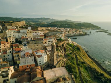 Sardinya İtalya 'daki Güzel Castelsardo' nun hava manzarası. Yüksek kalite fotoğraf