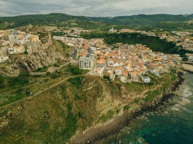 Sardinya İtalya 'daki Güzel Castelsardo' nun hava manzarası. Yüksek kalite fotoğraf
