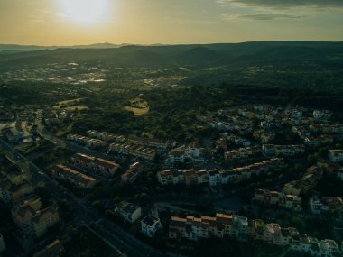 Nuoro 'nun havadan görünüşü, Nuoro ili, İtalya. Yüksek kalite fotoğraf